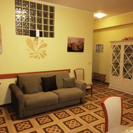 Rosy Apartment Giardini Naxos