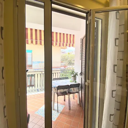 Rosy Джардини-Наксос