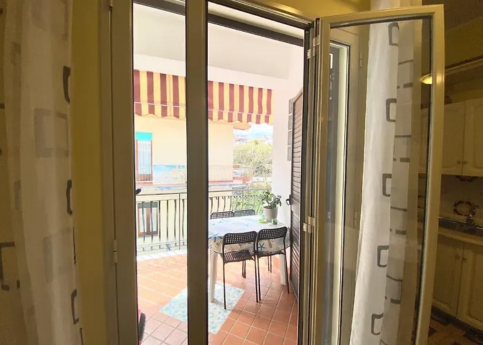 Rosy ジャルディーニ・ナクソス